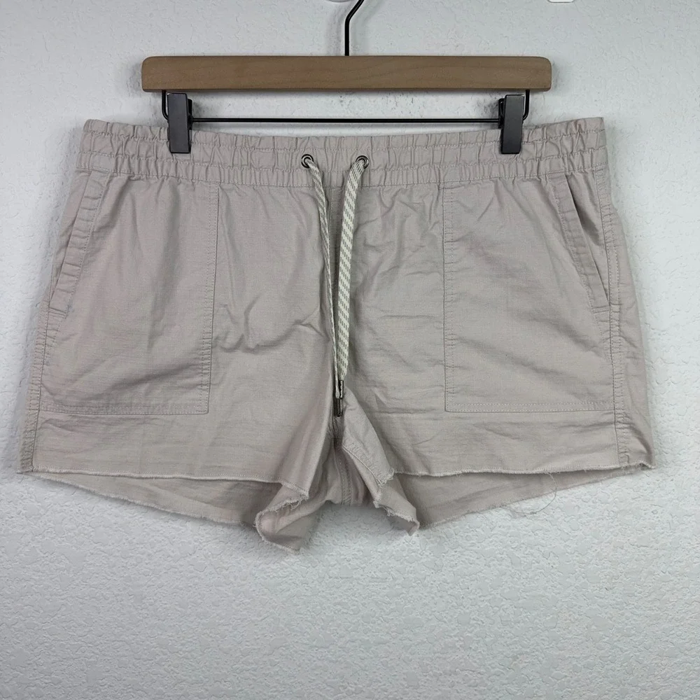 Vuori Ripstop Shorts Womens XL Khaki Raw‎ Hem Utility Gorpcore Hiking Outdoor